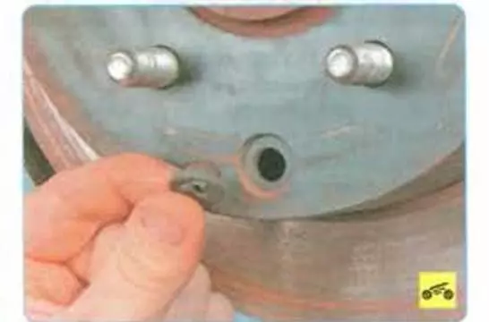 Как снять задние тормозные диски Киа Церато