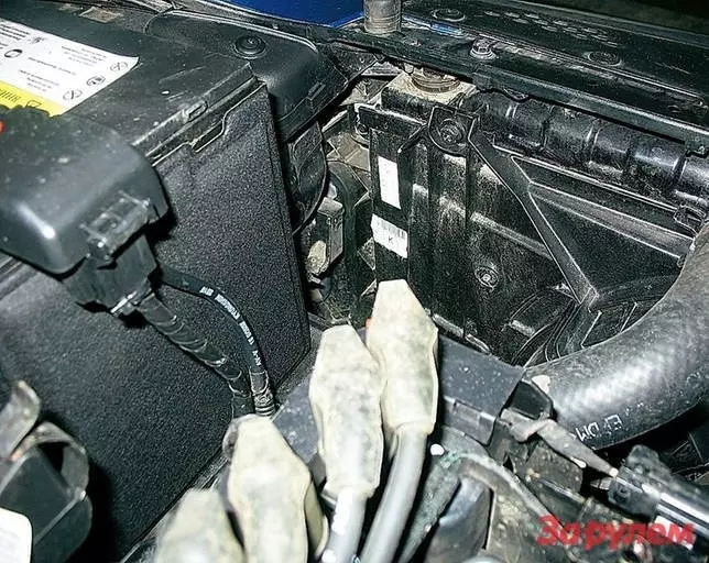 Радиатор двигателя не славится своей надежностью во многих моделях Kia и Hyundai. Так для «Рио» потеря антифриза характерна для прокатки пластиковых баков.